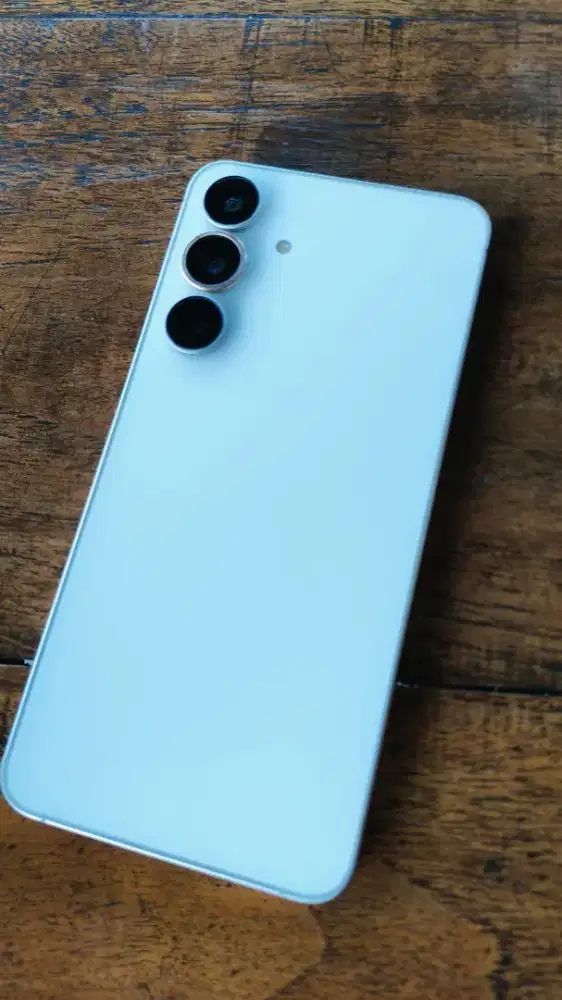 Samsung s25 fe  8/256