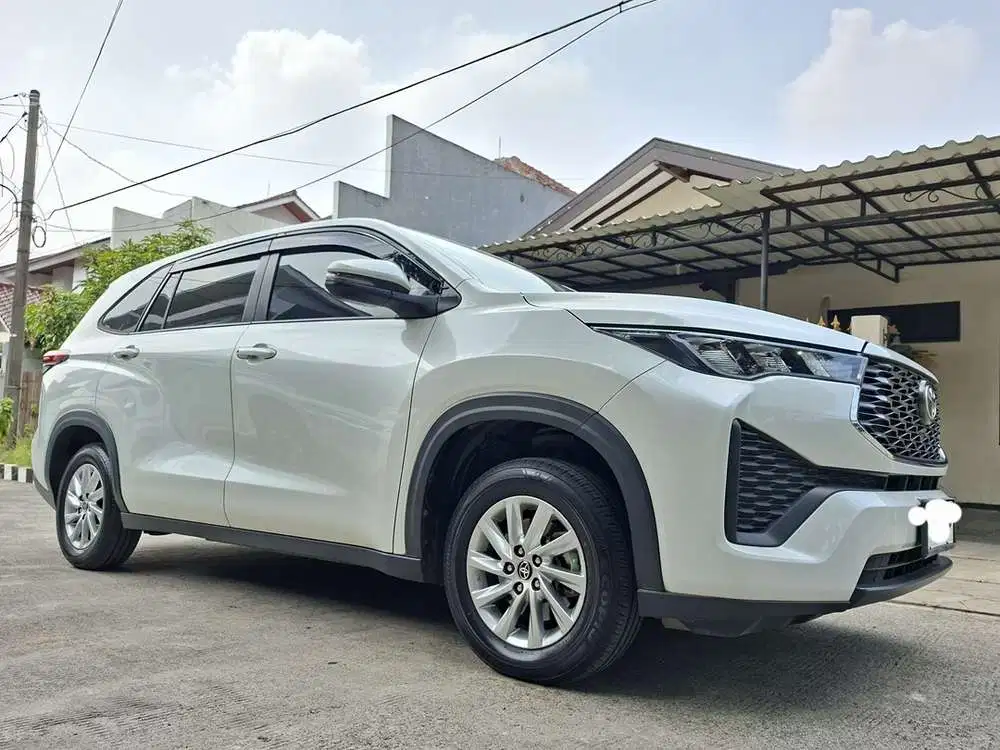 Toyota Kijang Innova 2023 Bensin
