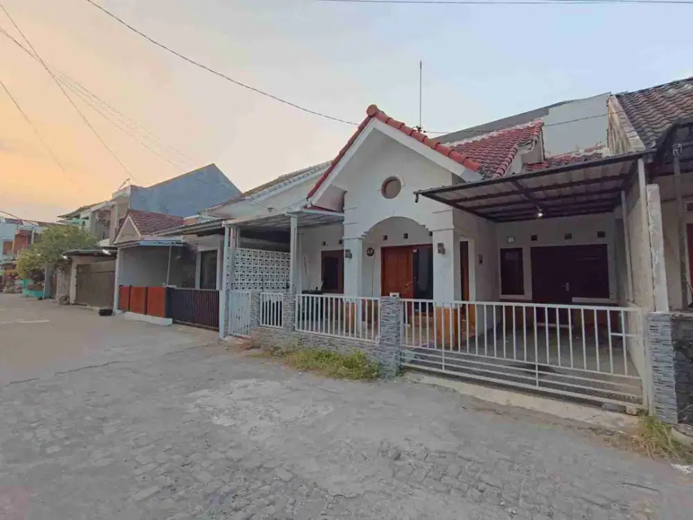 Rumah komplek one gate dekat UGM