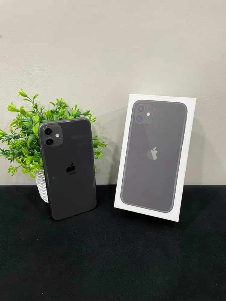 IPhone 11 64GB Black mulus Fullset BH 86% 3Utool 98 Sinyal All Operato