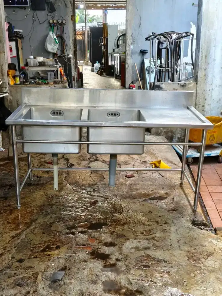 Double sink sayap kanan UK 170×75×85 
UK lubang sink 50×50×30, Tebal