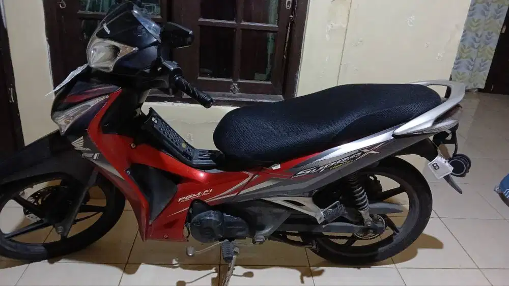 Honda supra X 125 fi injection helm in