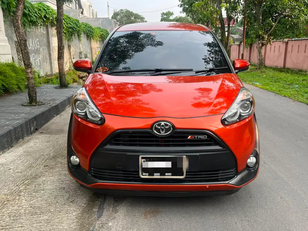 Toyota Sienta V CVT Matic 2017