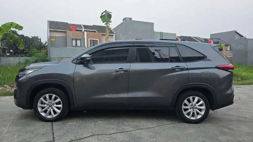 Toyota Kijang Innova Zenix 2.0 V CVT