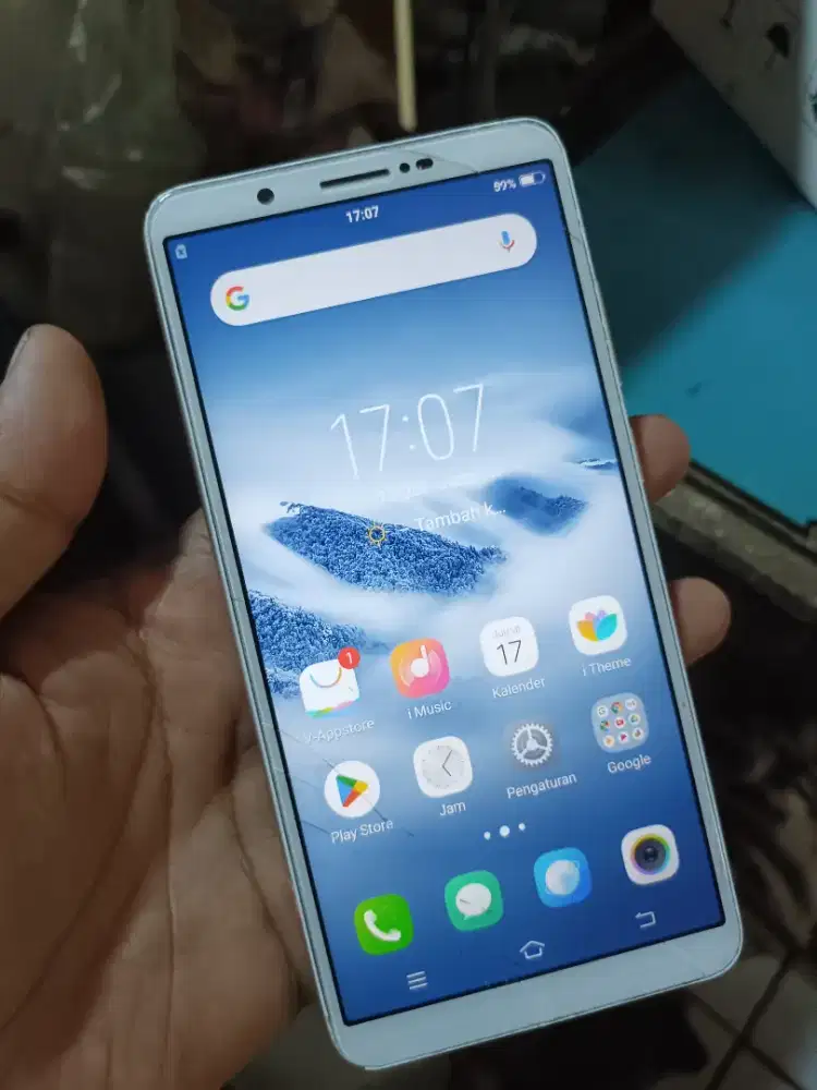Vivo y71 ram 3/32gb hp aja batangan