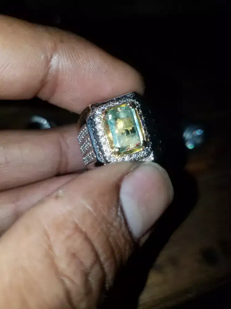 Green tourmaline Clarity bersih