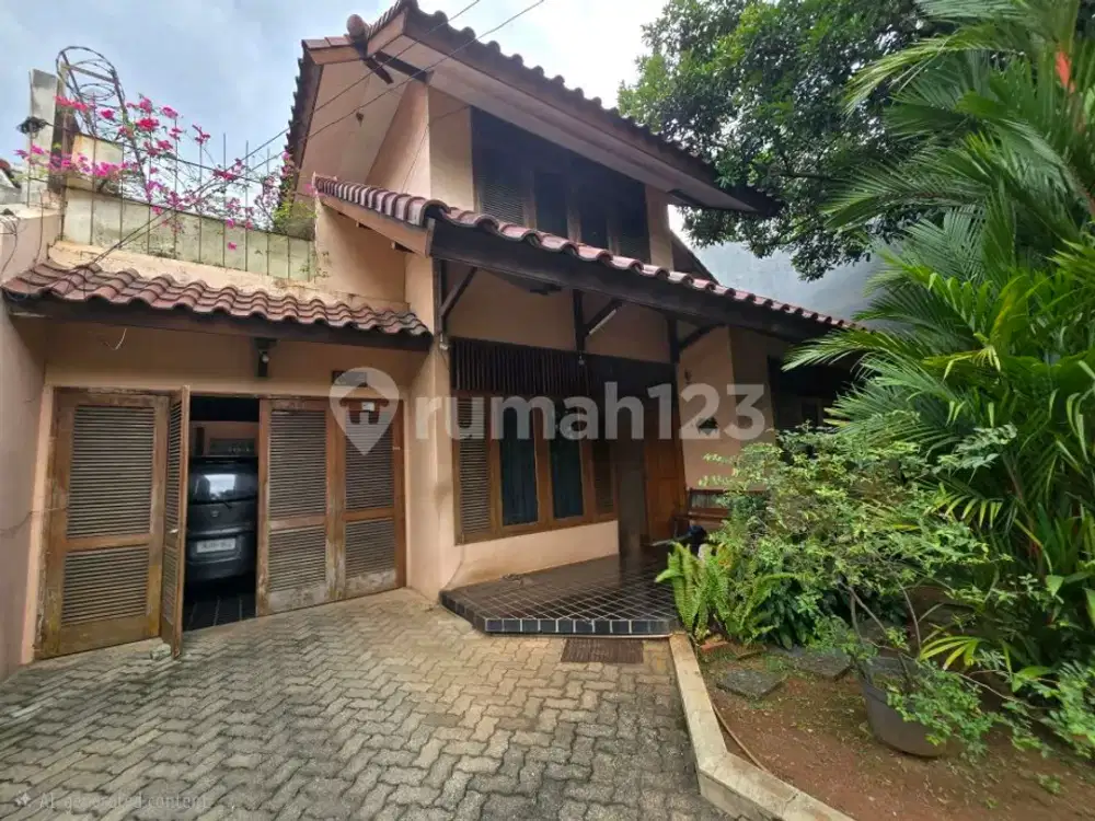 Rumah Lokasi Dekat Mall Gandaria