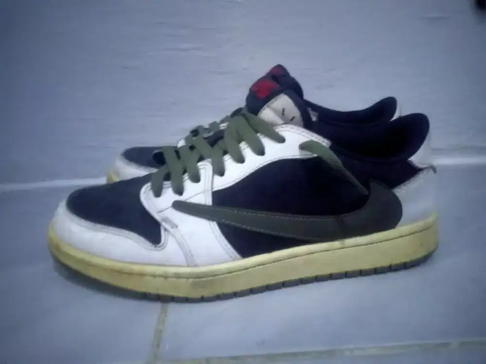 Preloved Air Jordan Travis scot