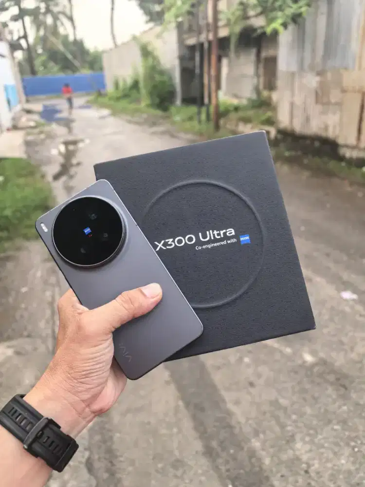 Vivo X300 Ultra 5G Zeiss 16/512 Garansi Resmi Juni 2027