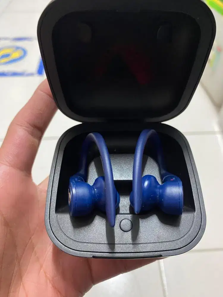 Powerbeats pro by dr.dre
