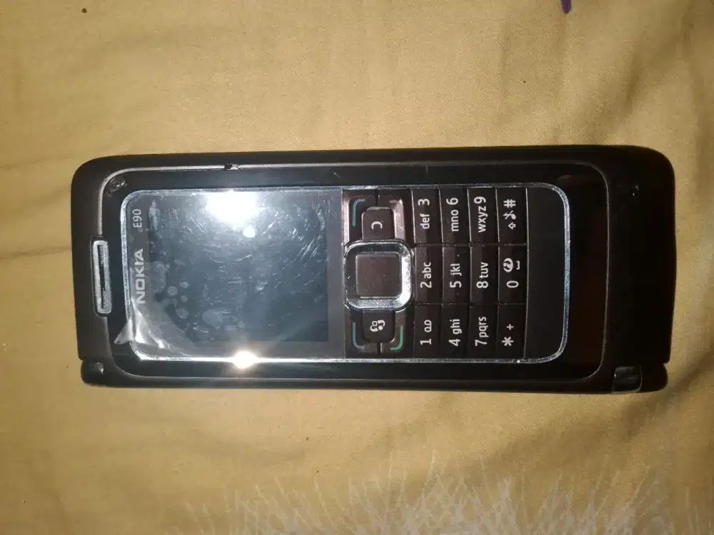 Jual handphone type nokia E90