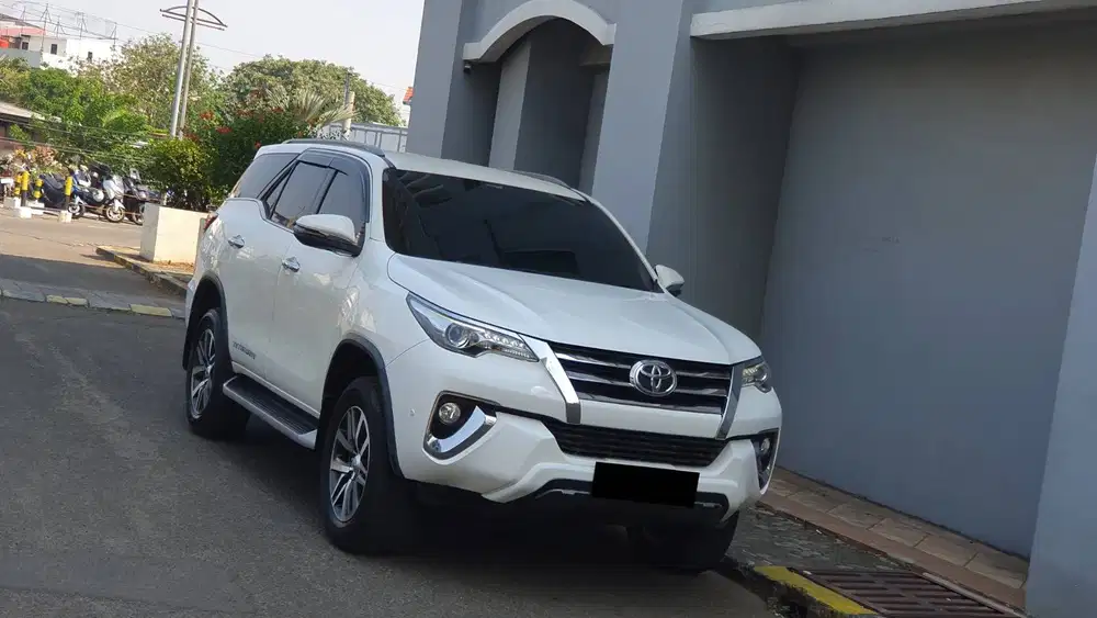 [ ANTIK LOW KM ] Toyota Fortuner 2.4 VRZ 4x4 Tetradrive AT 2018/2019