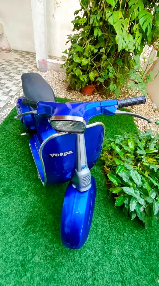 Vespa PTS 90 Biru Metalik Fullpaper