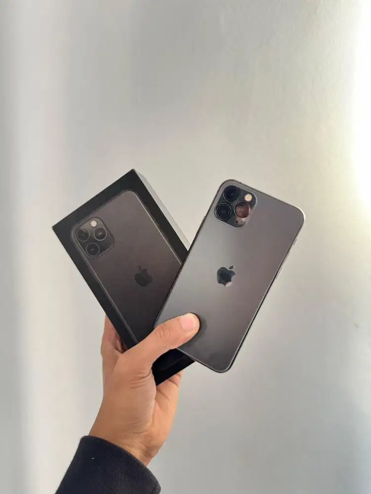 Iphone 11 pro grey 256 sinyal permanen