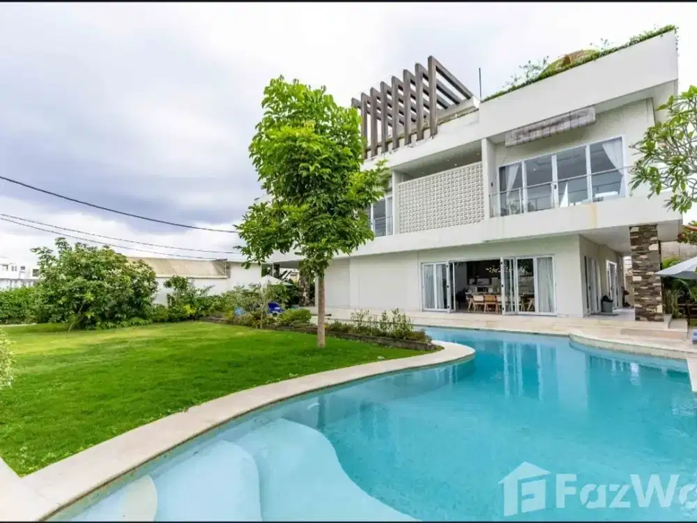 5 Bedroom Villa for sale in Kediri, Bali