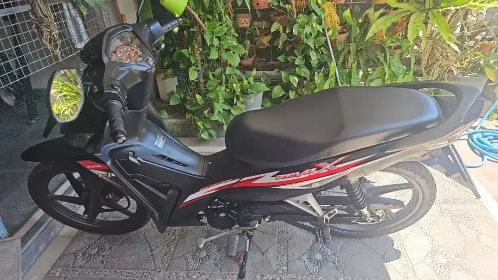 DIJUAL MOTOR HONDA REVO 2023