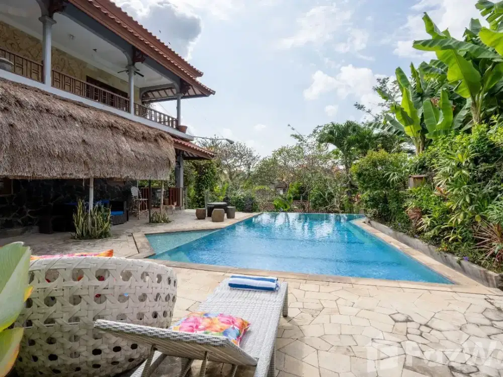 5 Bedroom Villa for sale in Ginyar, Bali