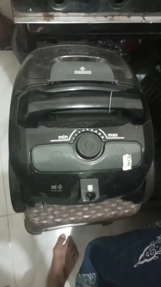 Vacuum Cleaner Cyclone Hepa Filter Kondisi Bekas Mulus