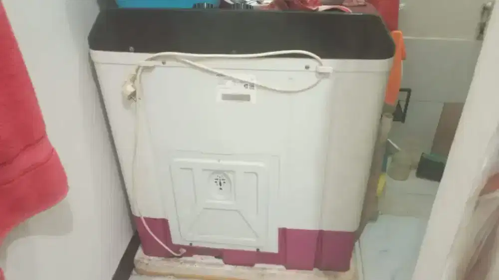 Mesin Cuci 2 Tabung Kondisi Bagus Siap Pakai