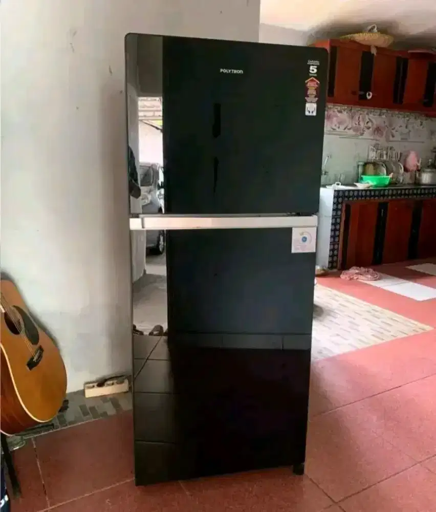 kulkas polytron 2 pintu