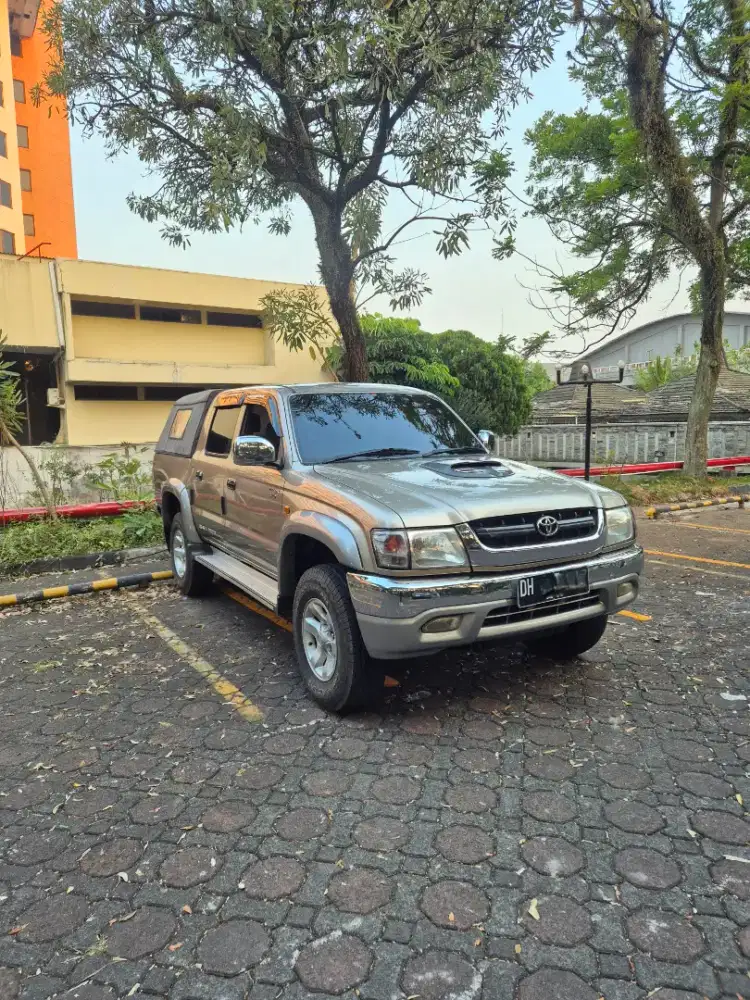 Toyota Hilux Sport Cruiser 3.0 G Double Cabin th 2002