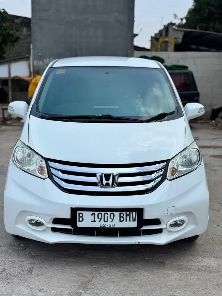 Honda Freed 1.5 PSD 2015