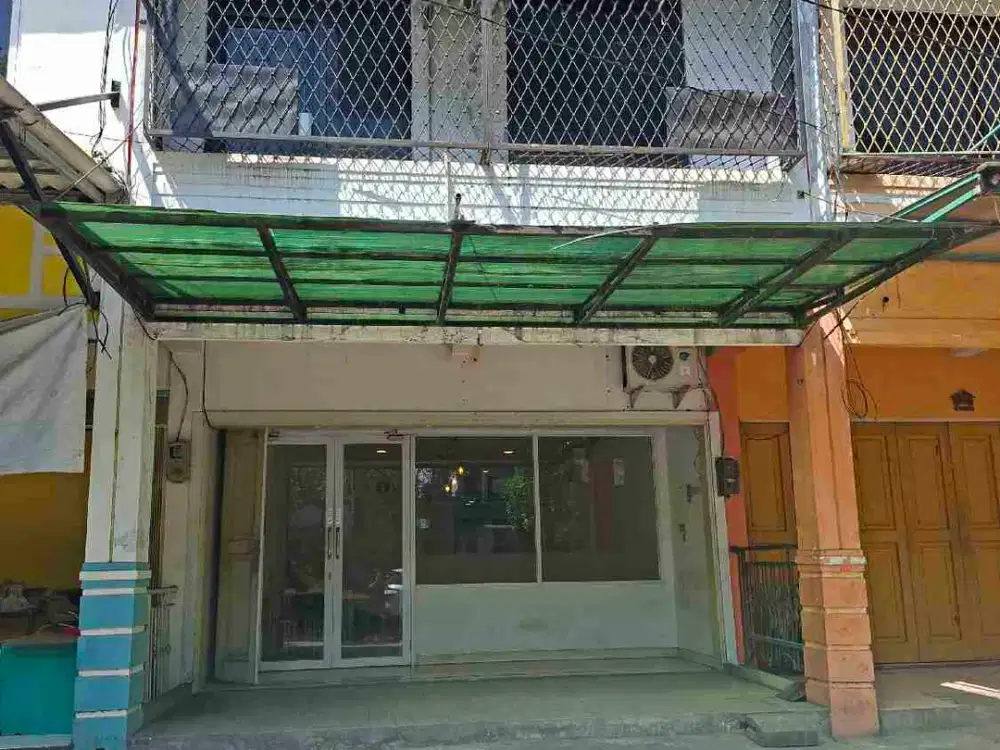 Ruko 2 lt area ramai depan perbankan Taman Kopo Indah 2