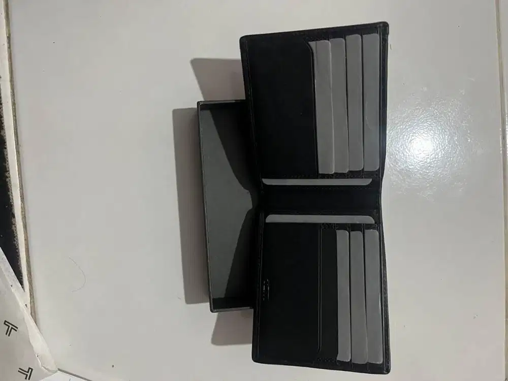 TUMI Alpha Double Billfold Case Original – Like New 99% + Box & Invoic