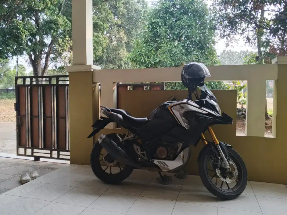 Honda cb 150 x touring