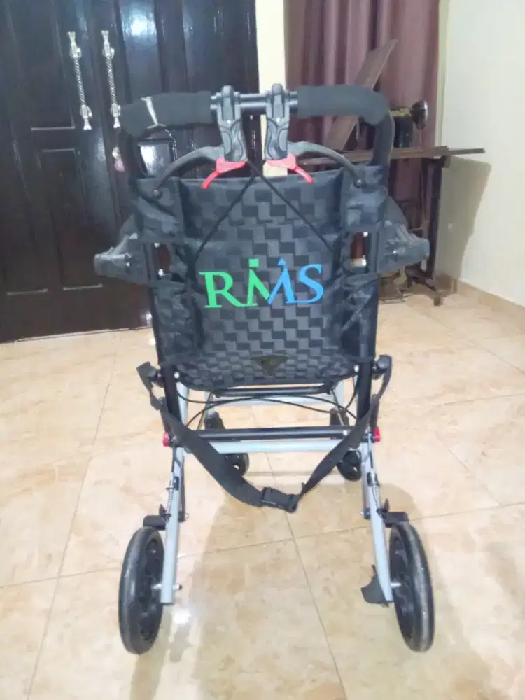 Jual kursi-roda dan tabung oksigen 6kg