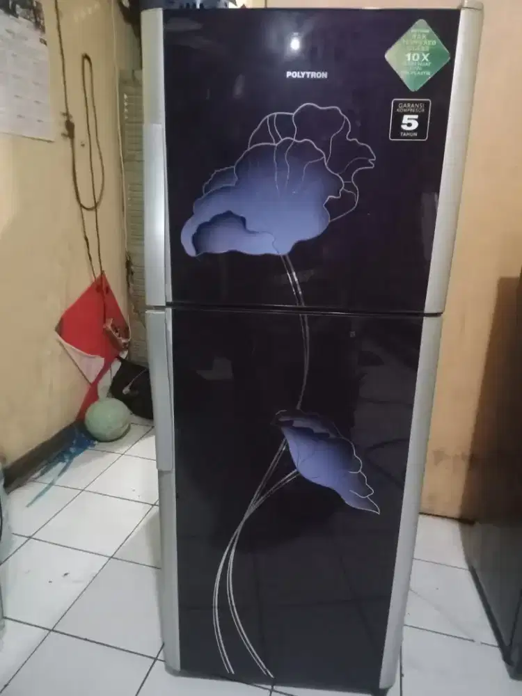 KULKAS 2PINTU ( POLYTRON )