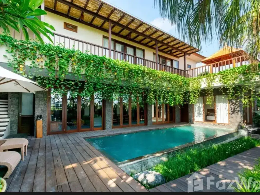5 Bedroom Villa for sale in Canggu, Bali