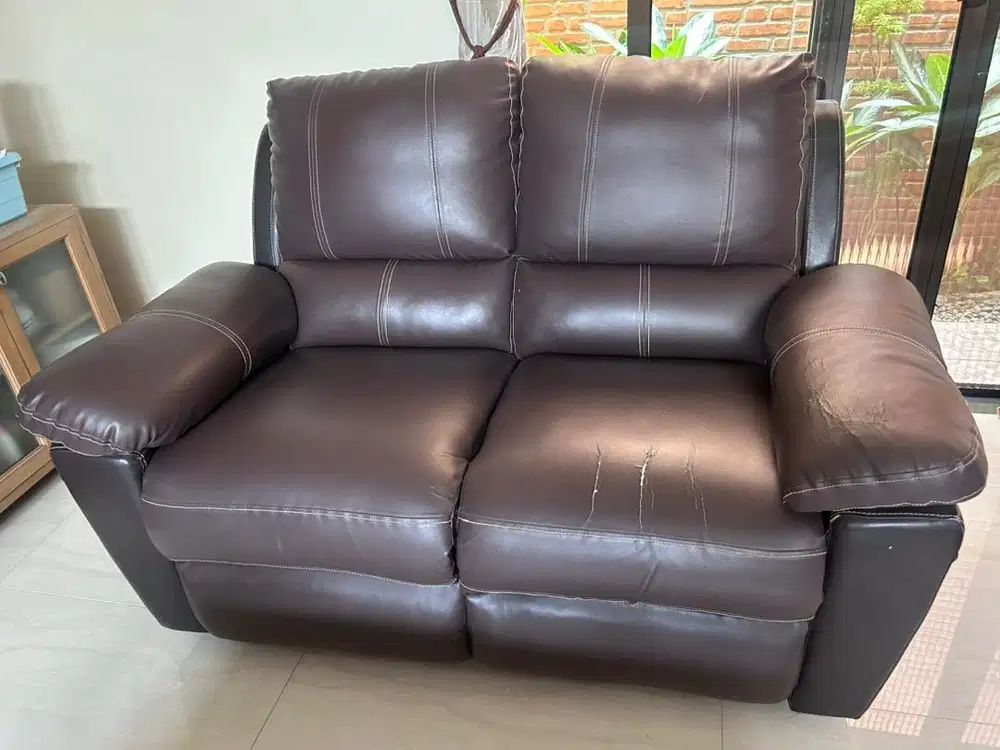 Sofa Kulit sintetis 2 seaters