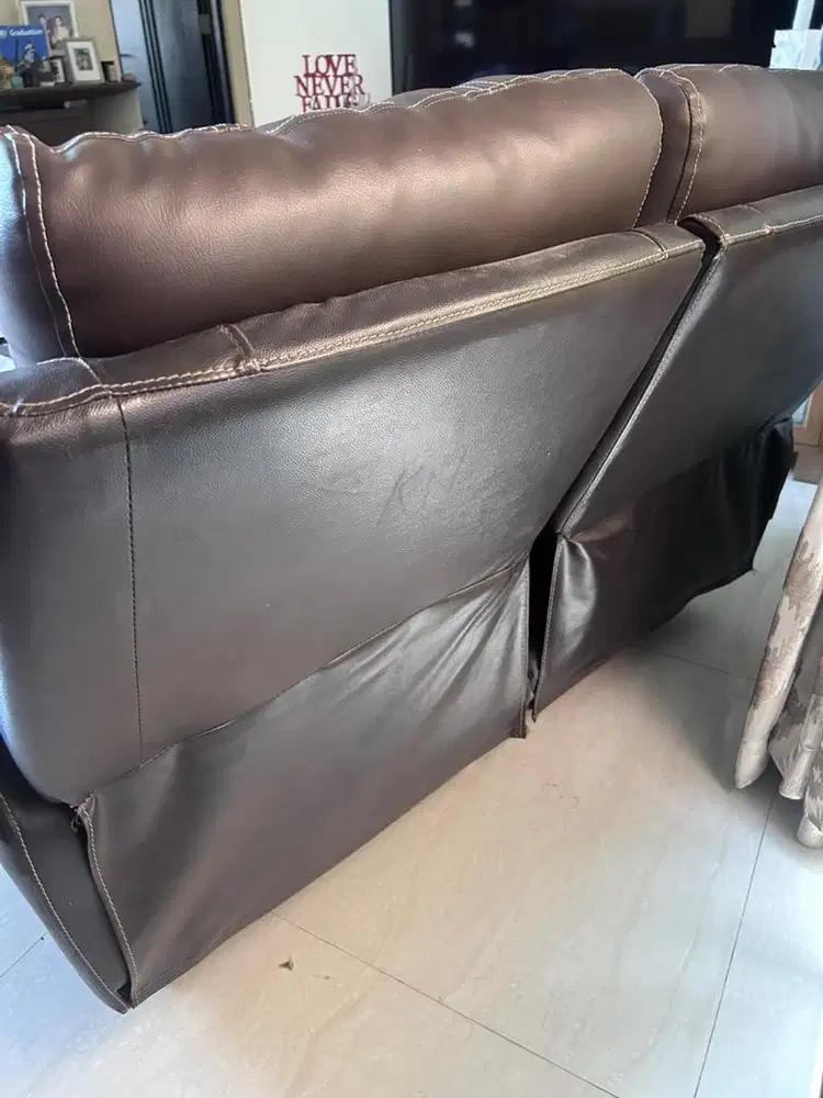 Sofa Kulit sintetis 2 seaters