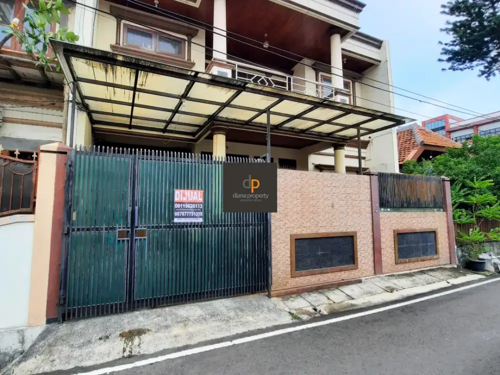 Dijual Rumah 2lt di Cibanten-Cideng,JakPus, Luas dan ada halaman belakang, Strategis