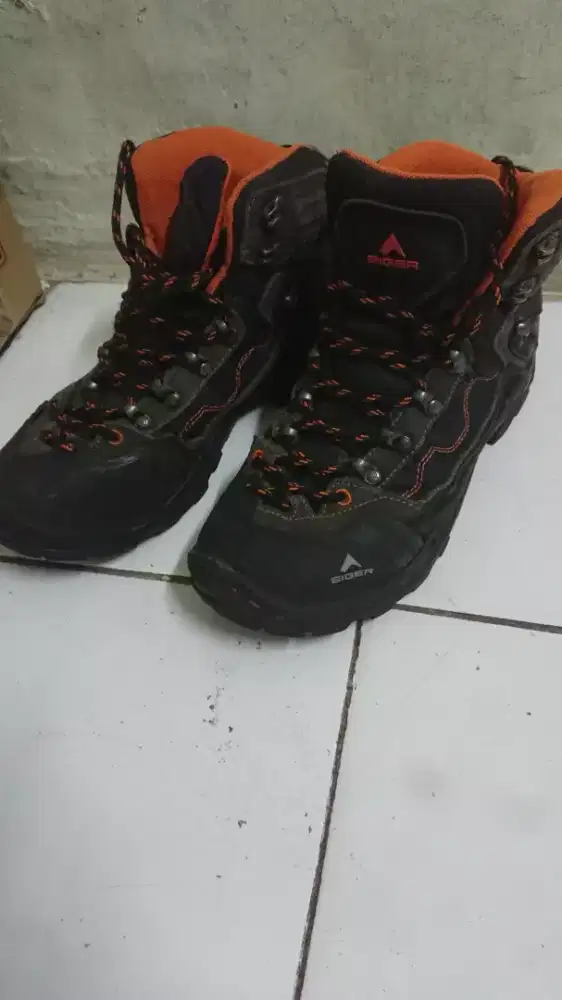 Sepatu outdoor eiger palock