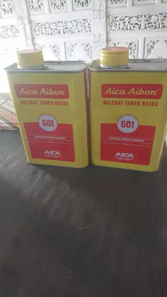 Lem aica aibon dua kaleng