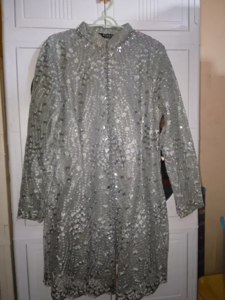Set Kebaya brokat sage dan rok