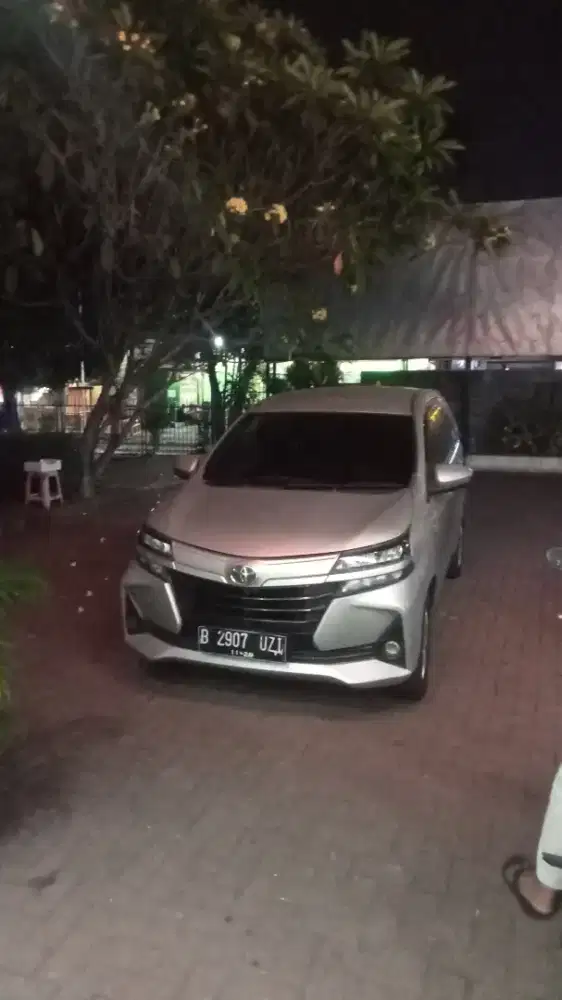 Sewa mobil tidak lepas kunci atau Driver panggilan