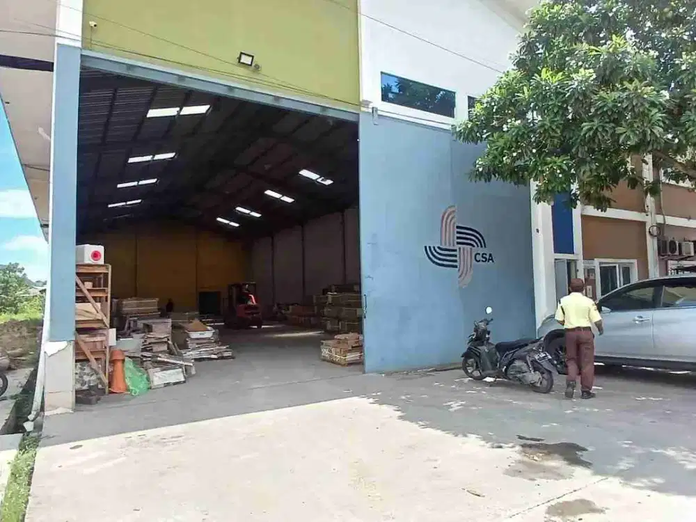 DISEWAKAN GUDANG BESAR PARKIRAN LUAS LOKASI KARIANGAU