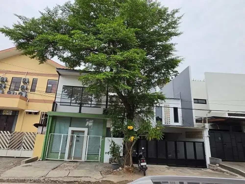Dijual Rumah Luas Jalan Utama di Rawamangun Jakarta Pusat