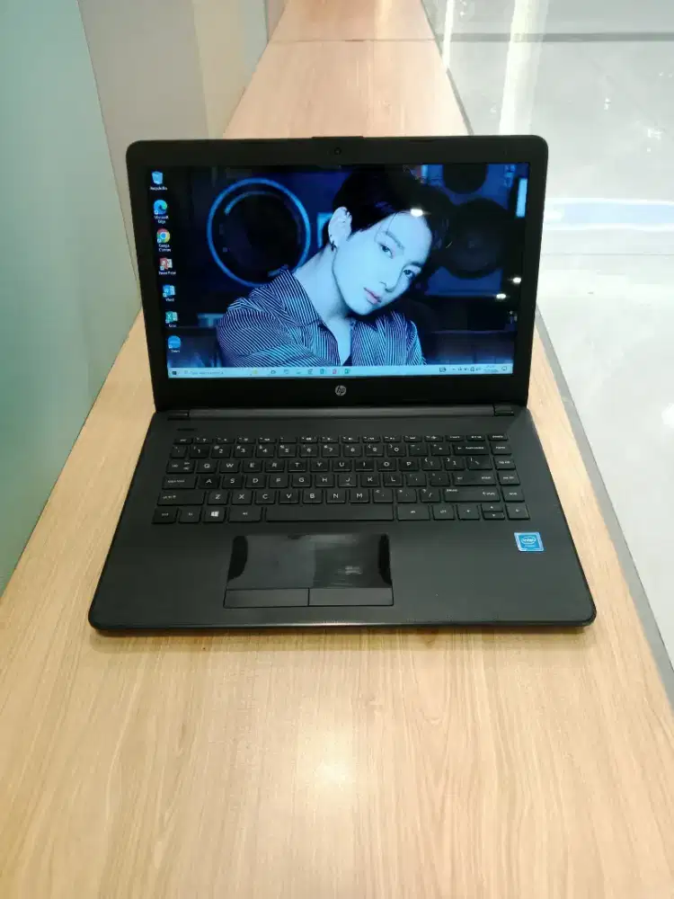 LAPTOP RAM 8 GB SSD 256 GB LANCAR MULUS NORMAL SIAP PAKAI