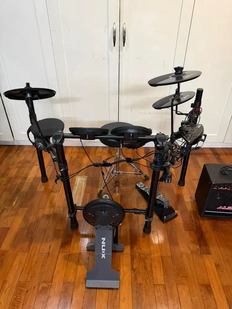 Nux electric drum