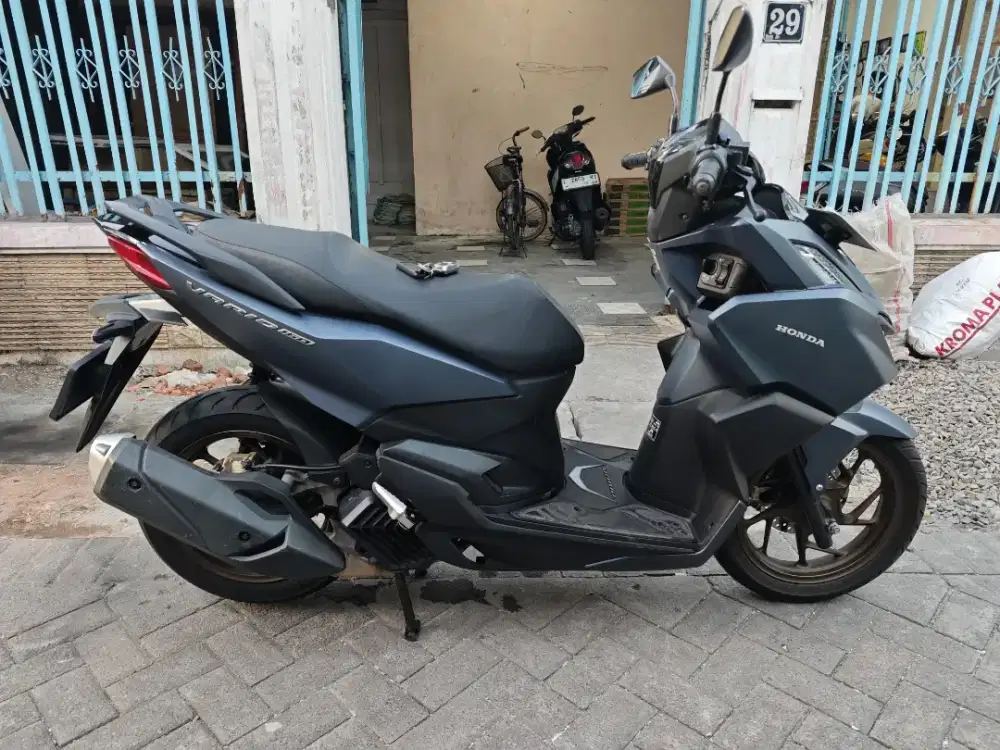 Jual vario 160 ABS 2024 km 23 rb istimewa samsat kdg cowek