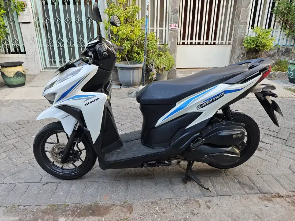 Jual vario 125 2018 km 40 rb plat w mojosari kondisi sgt bagus