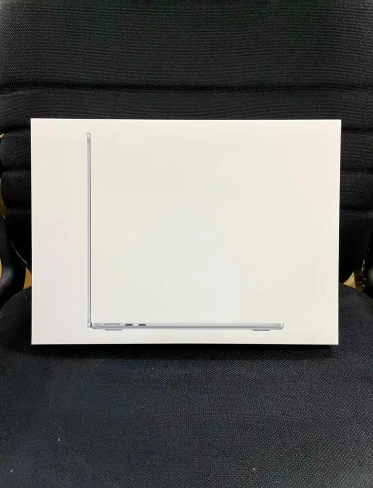 New Macbook air m5 512 iBox