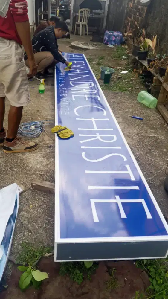 Dijual Neon box, papan billboard, bebas request, warna n ukuran