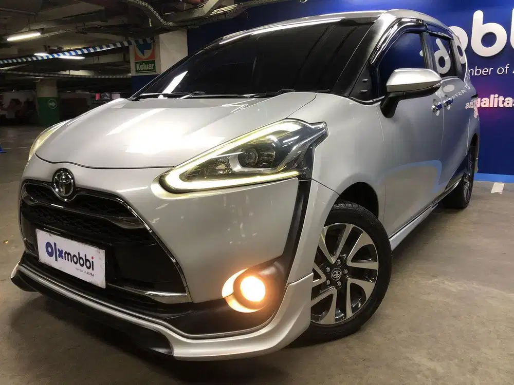 TDP 1 JUTA Toyota Sienta 1.5 Q Bensin-AT 2016 Silver CPICB