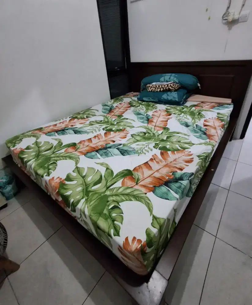 Jual Dipan Kayu Jati Jepara 160x200