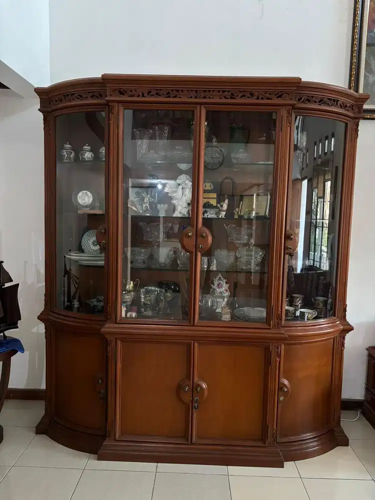Lemari Hias kayu jati tua